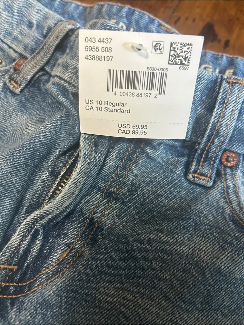 American Eagle Outfitters Light Blue Distressed Boyfriend Jeans